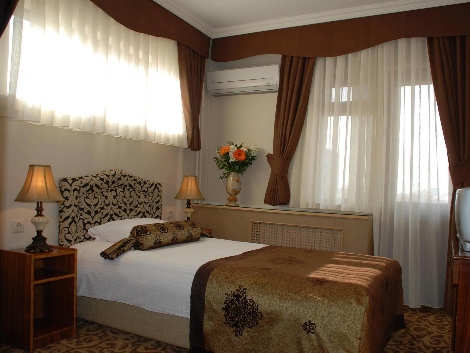 Hotel Mithat Анкара Екстериор снимка