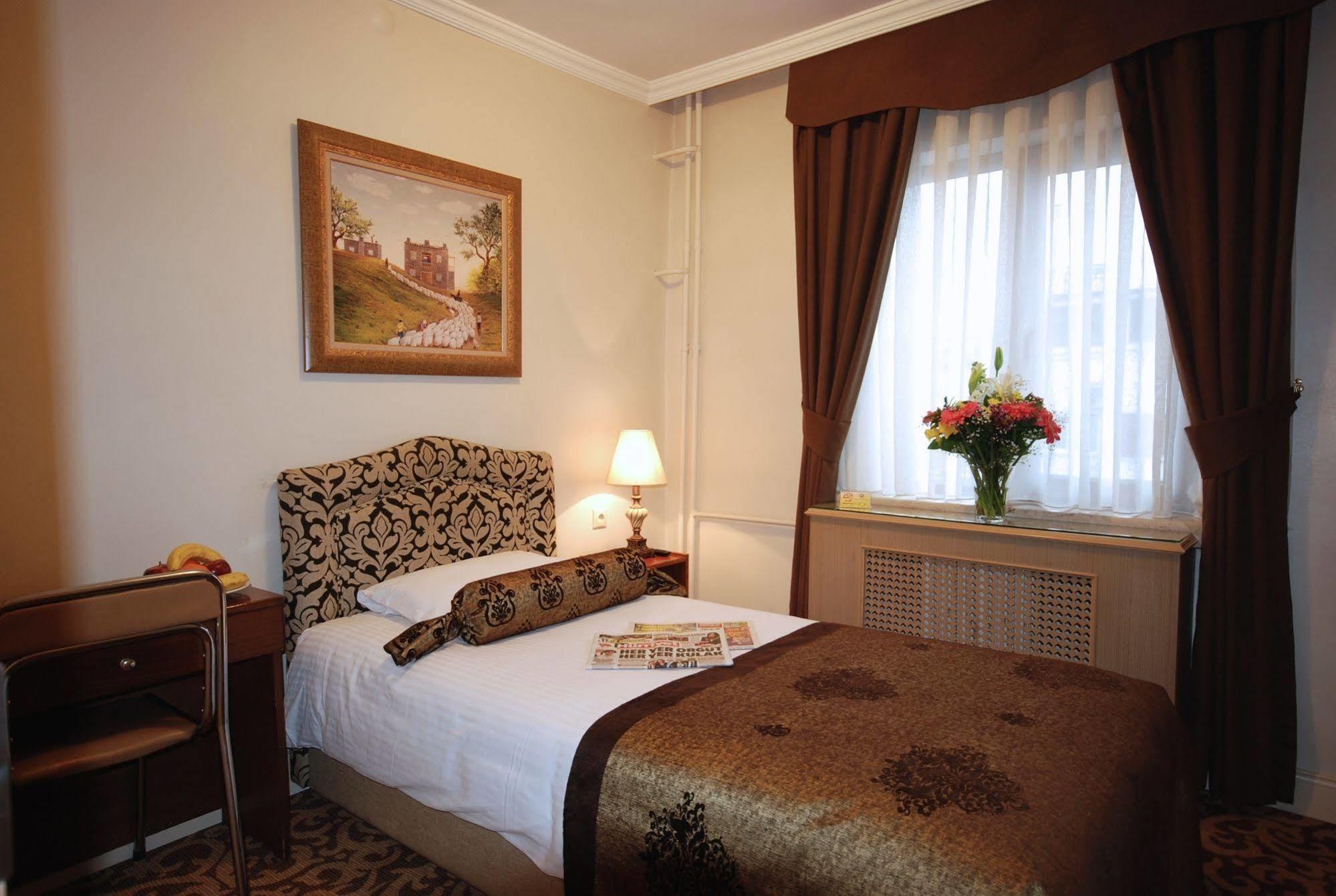 Hotel Mithat Анкара Екстериор снимка