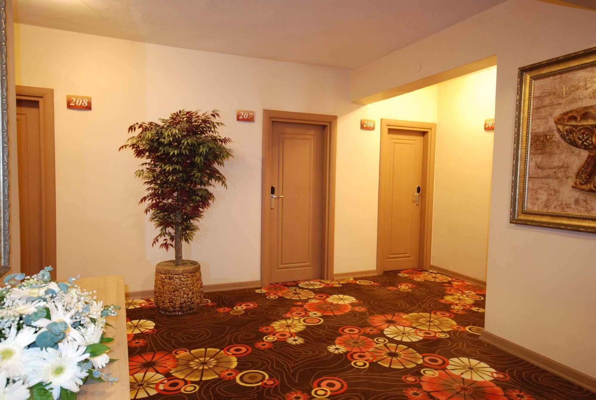 Hotel Mithat Анкара Екстериор снимка